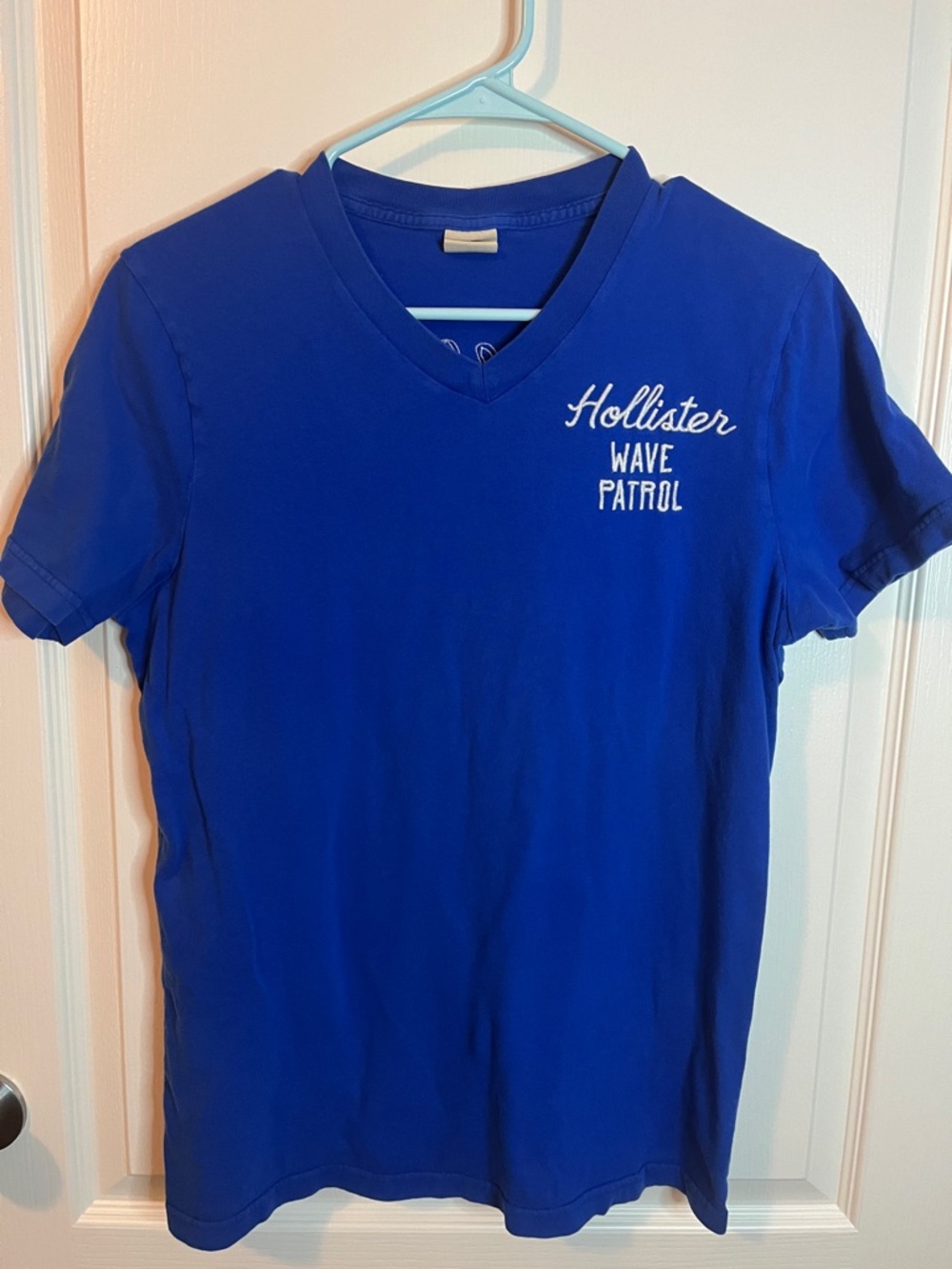 Hollister Blue V-Neck 'Wave Patrol' Tee Boys Sz L